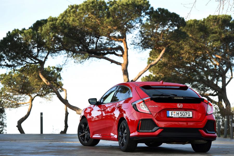  Honda Civic Hatchback 2017 года  (WW) (фото 4 из 43)